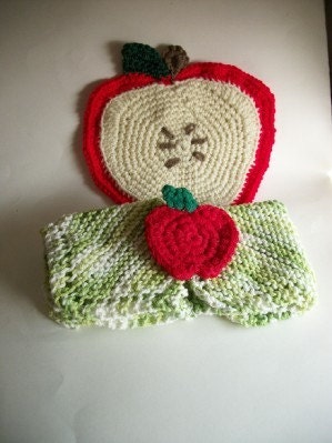 Apple Dishcloth and Potholder  Kitchen Set
