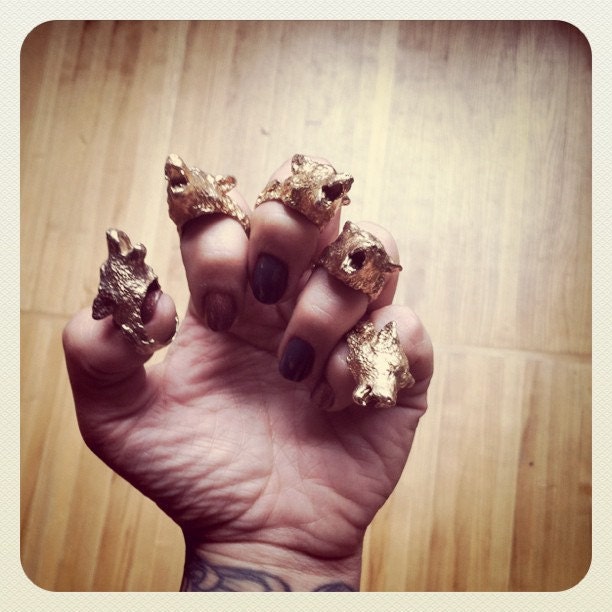Howling Wolf Ring in Gold
