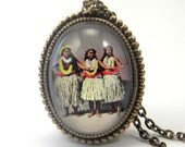 Hula Girls Deluxe Necklace - A Hawaiian Paradise