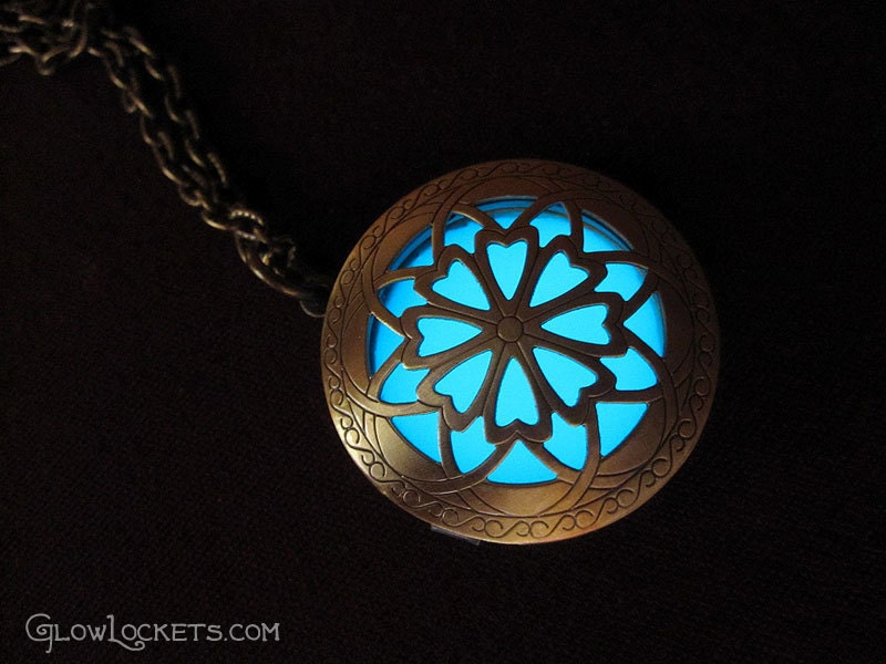 Hour of Twilight Aqua Glow Locket Brass