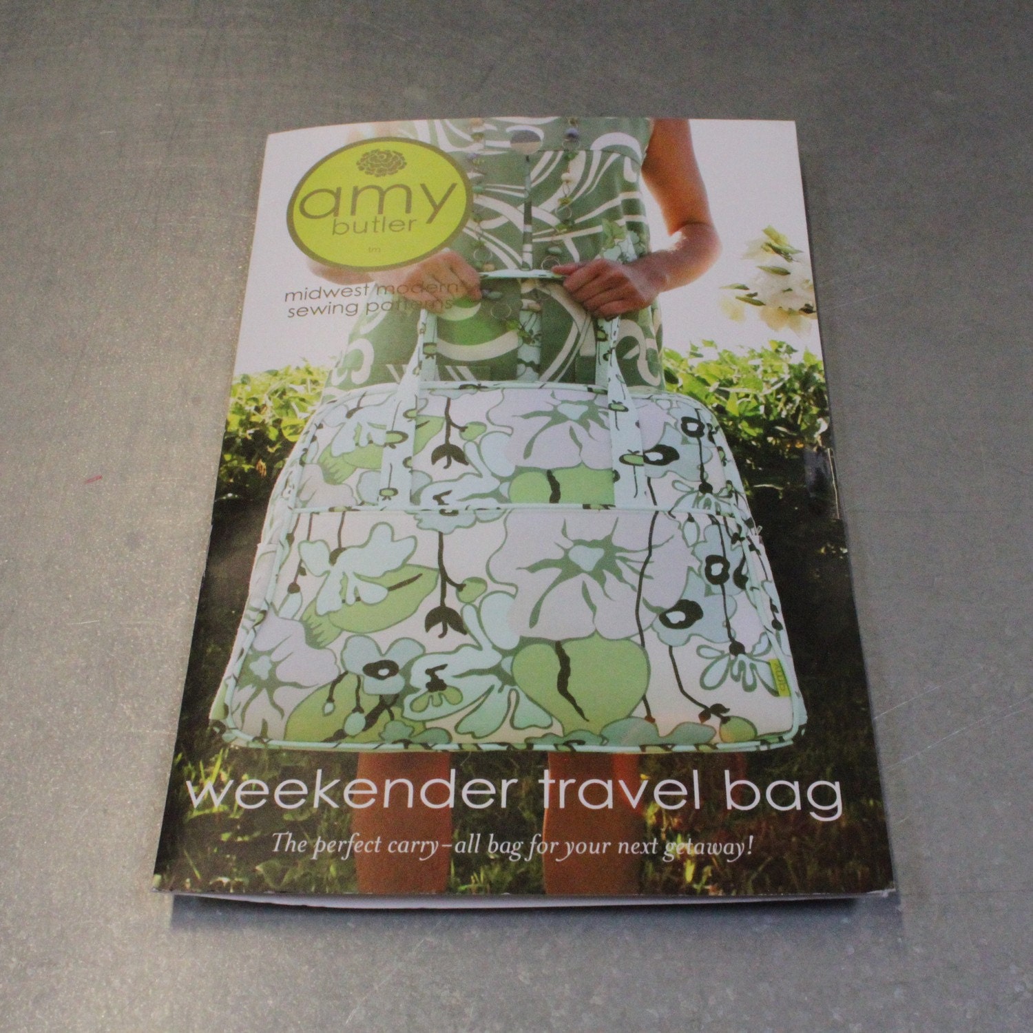 Amy Butler Weekender Travel Bag Sewing Pattern by TheTinThimble