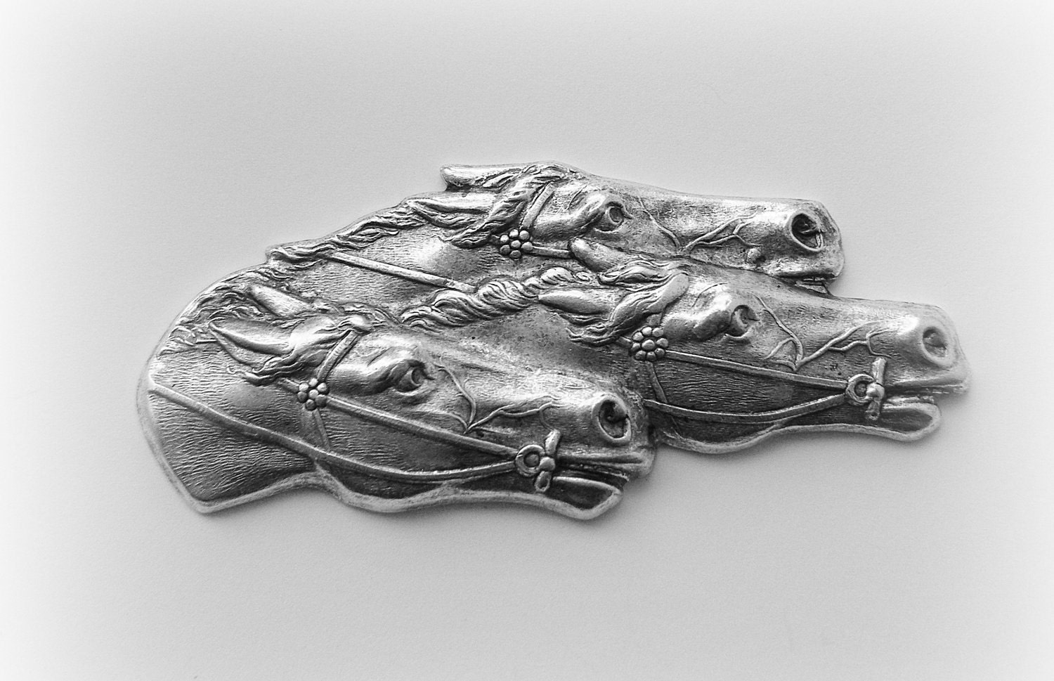 Racing Horses Antique Silver Ox Brass Stamping  - SOX Jewelry Findings (C-9)