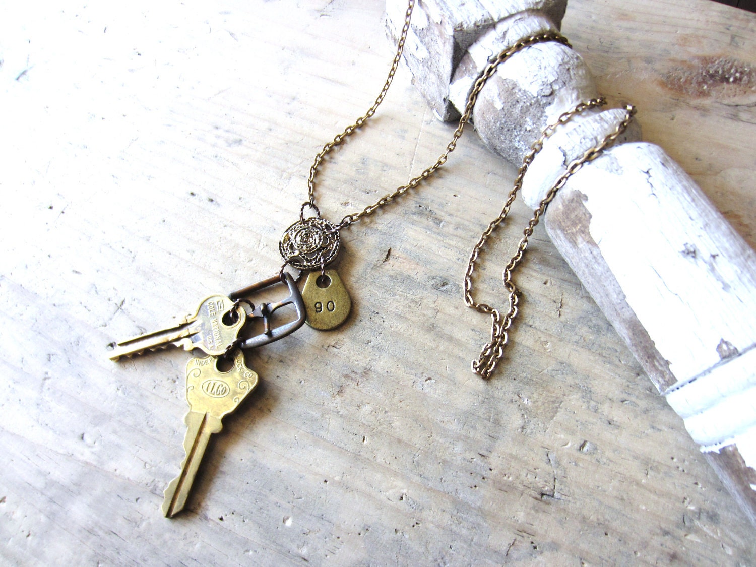 Vintage Keys Pendant Necklace - VintageScraps