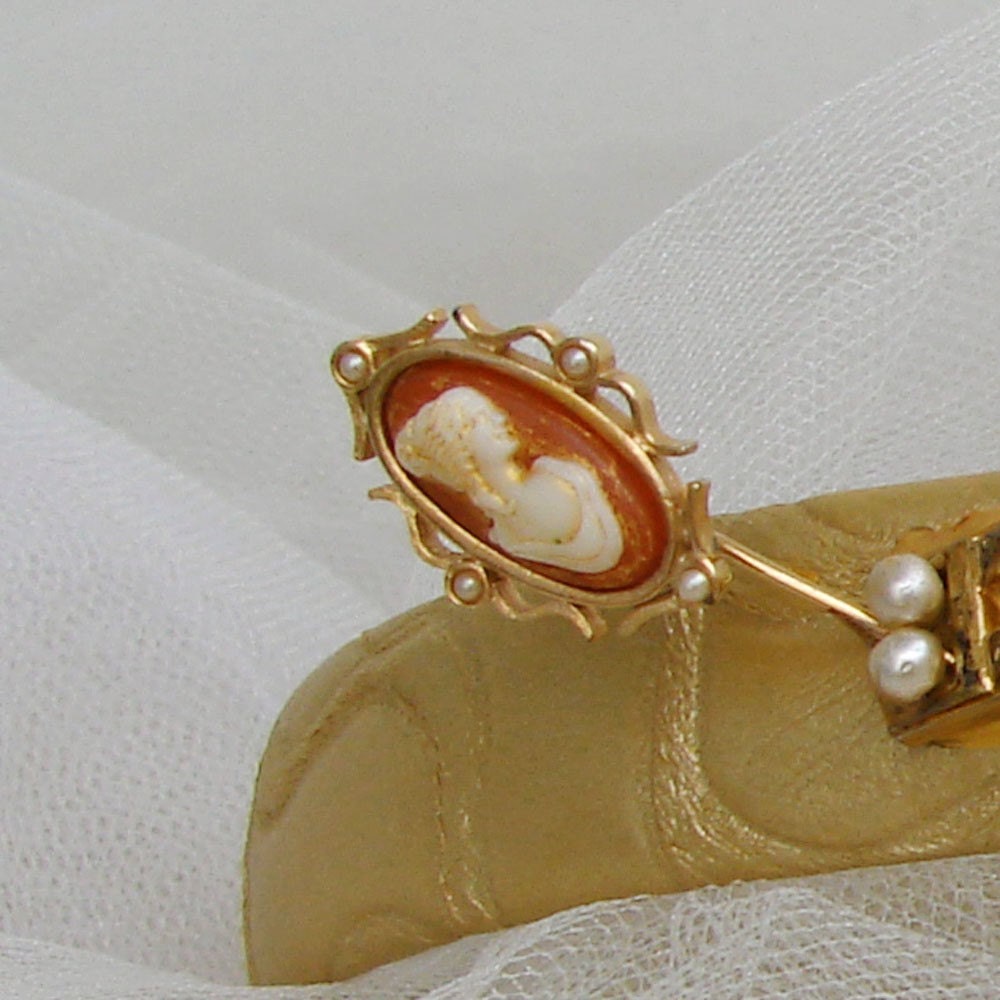 Vintage Cameos on GOLD Lace headband