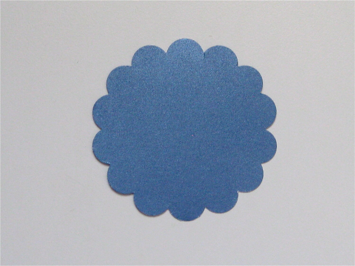 Scalloped Edge Circle