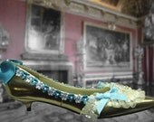 SUMMER SALE Rococo Marie Antoinette Palace Party Kitten Heels Size 7 1/2