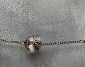 Satellite necklace with double chain spacers, black and white