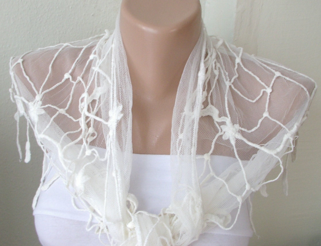 WEB Model Off White, ivory Tulle Scarf with leaf Lace