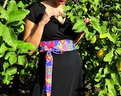 70's retro wrap dress in black with a belt