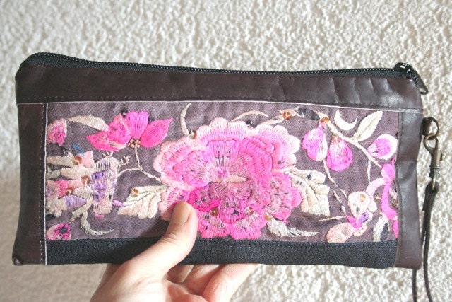 PURSE - Hip / Tribal / Hmong / Miao / Ethnic / Bohemian purse -  640