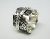 Vintage Inspired Paisley Sterling Silver Spinner Ring with Two Stering Silver Spinners