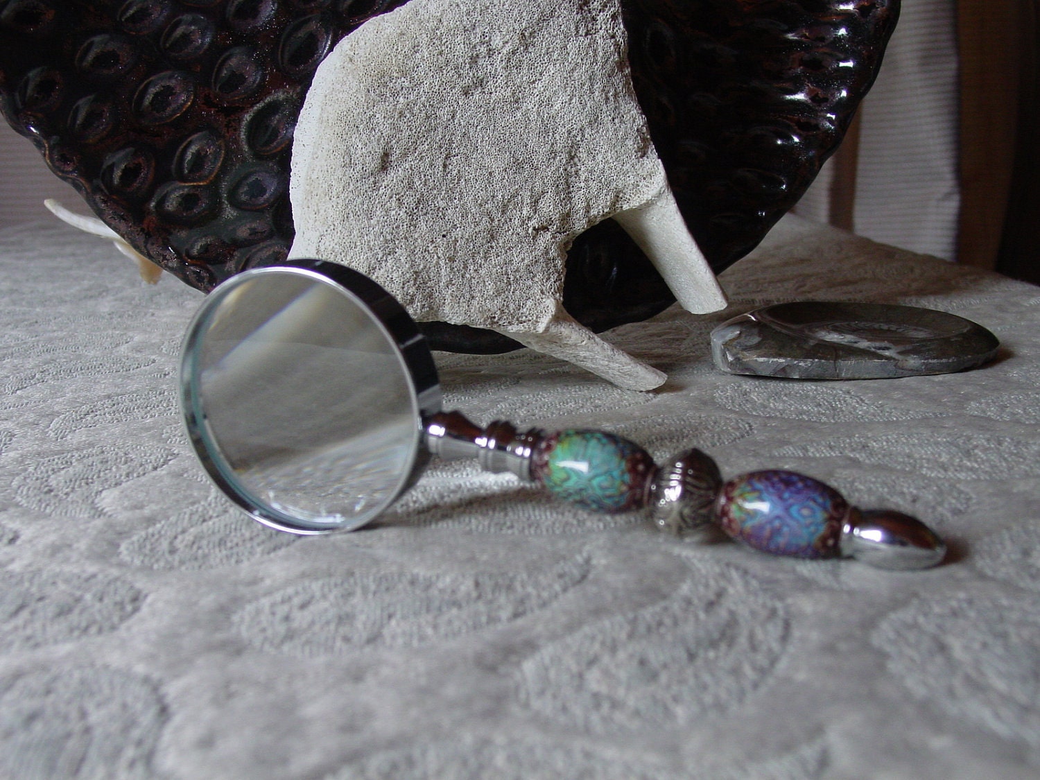 Fun gift a 10X magnfier with mood beads   pretty too in the mood 2 read