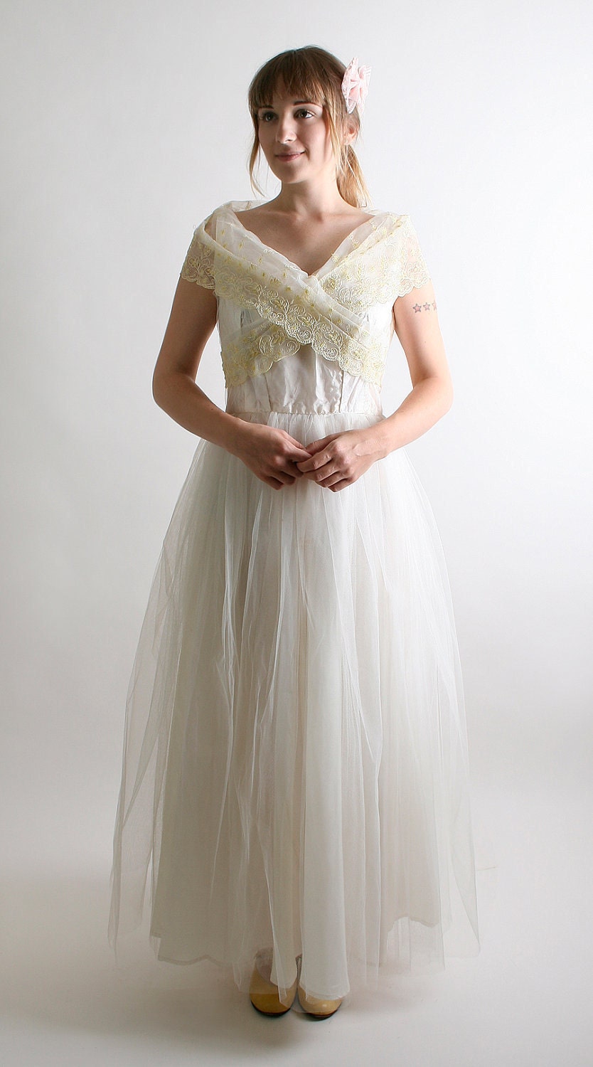1950s Wedding Dress Winter Vintage Pure White and Lemon Yellow Tulle Prom Fashion