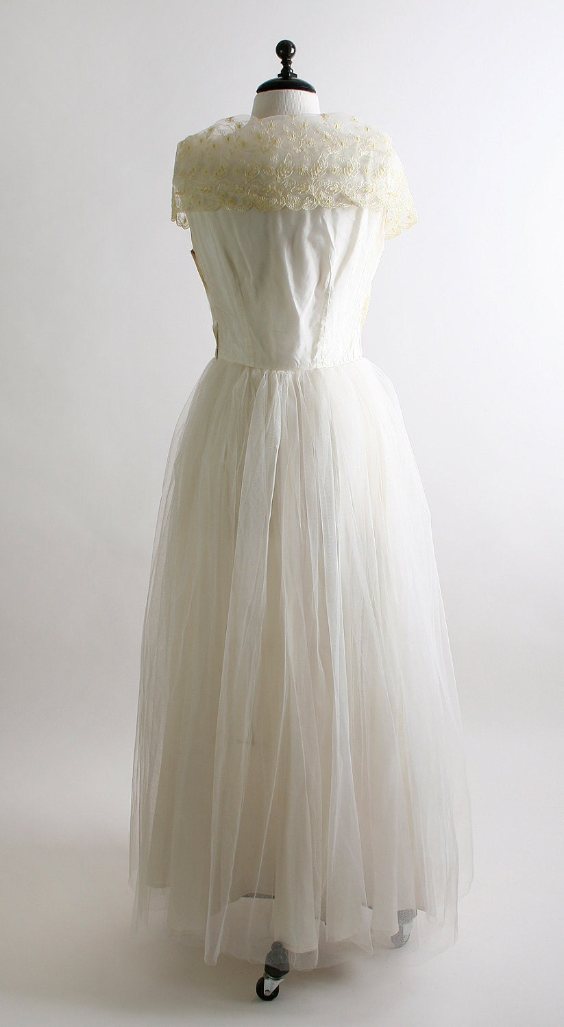 1950s Wedding Dress Winter Vintage Pure White and Lemon Yellow Tulle Prom Fashion