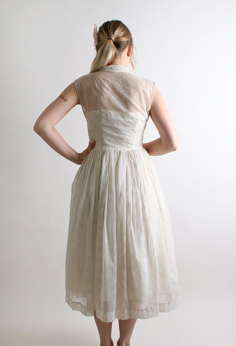 1950s Rhinestone Dress Vintage Ivory White with Pink Floral Design - Small Wedding Reception Dress