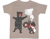 KIDS / Bear vs Tractor - T-shirt Boy Girl Children Tee Shirt Awesome Nature Cool Funny Truck Organic Brown Tshirt
