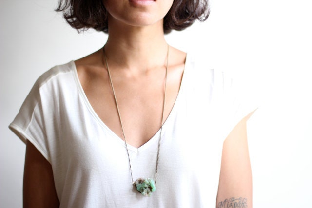 Mint Chrysoprase Stone Brass Necklace - Vintage Oxidized Brass Chain