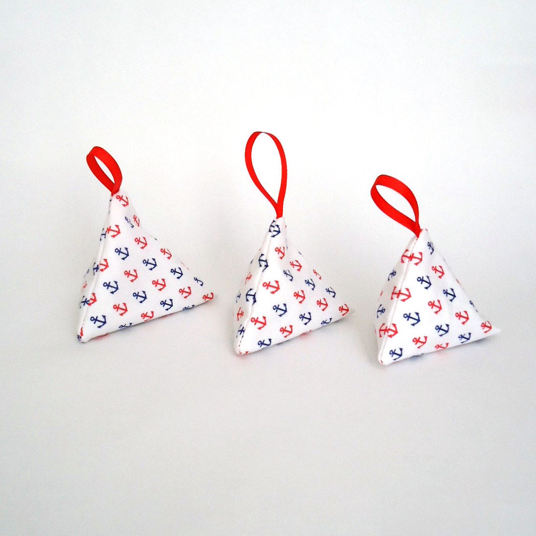 SALE Trio of Lavender Pyramids Nautical