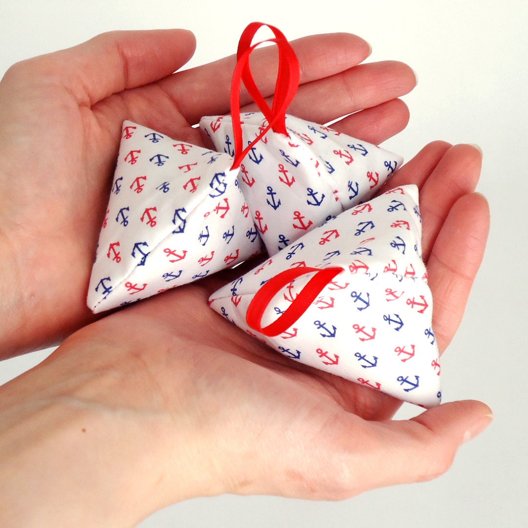 SALE Trio of Lavender Pyramids Nautical