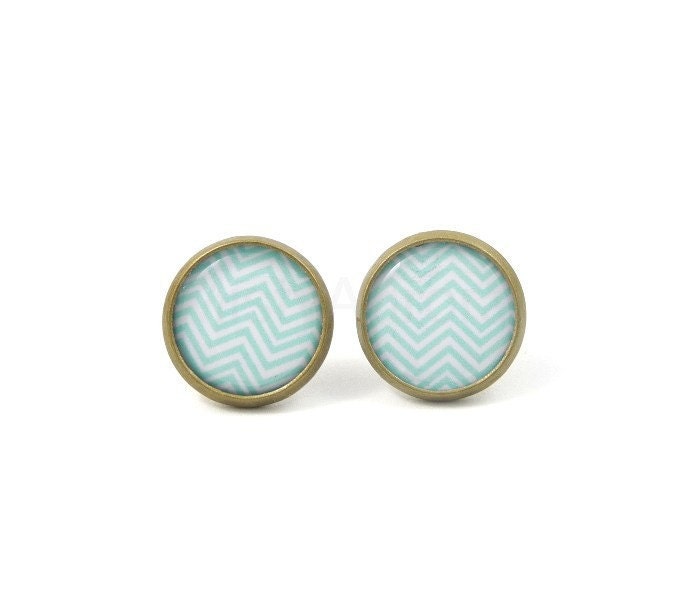 Mint Green Chevron Stud Earrings - Mint Pastel Jewelry - Mint Chevron Earring Posts