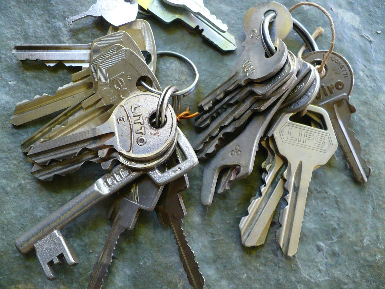 VINTAGE KEYS...a set of 25 keys, European imports, steampunk supplies