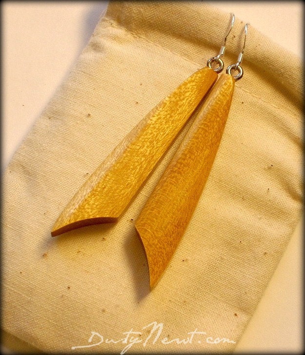 Wood Earrings - Pau Amarello - Bow Style