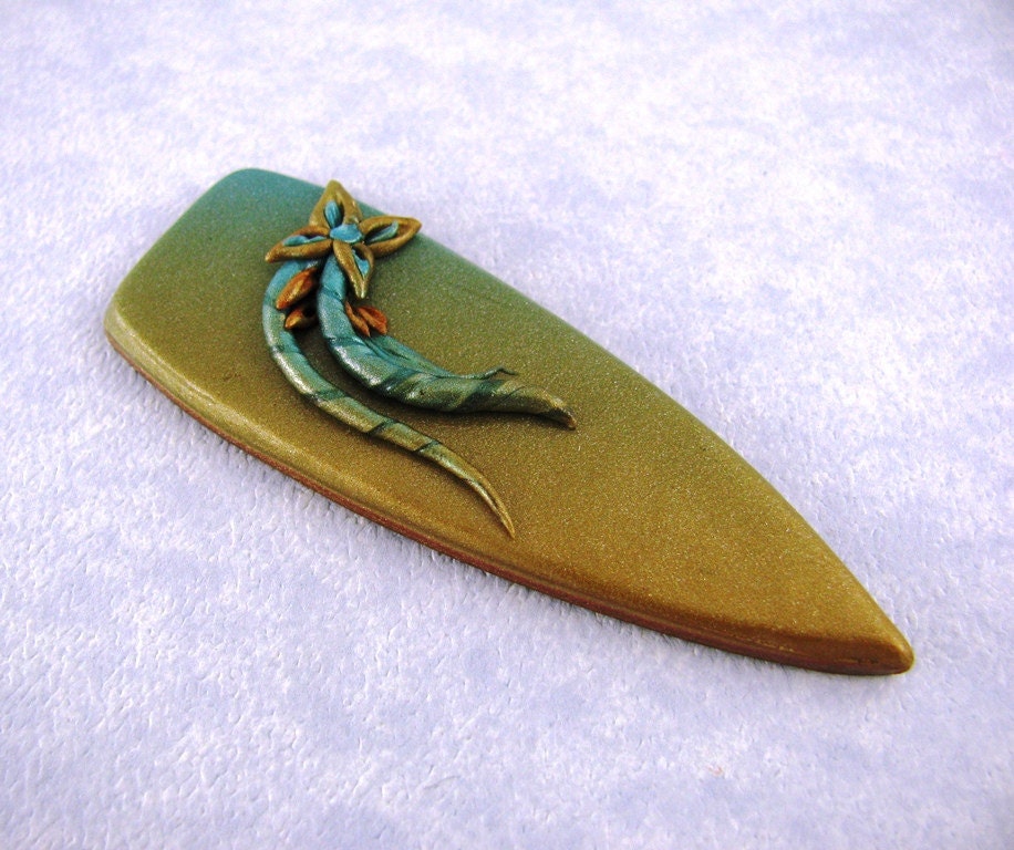 Cabochon Dagger Shield Turquoise Gold Applique Floral Flower