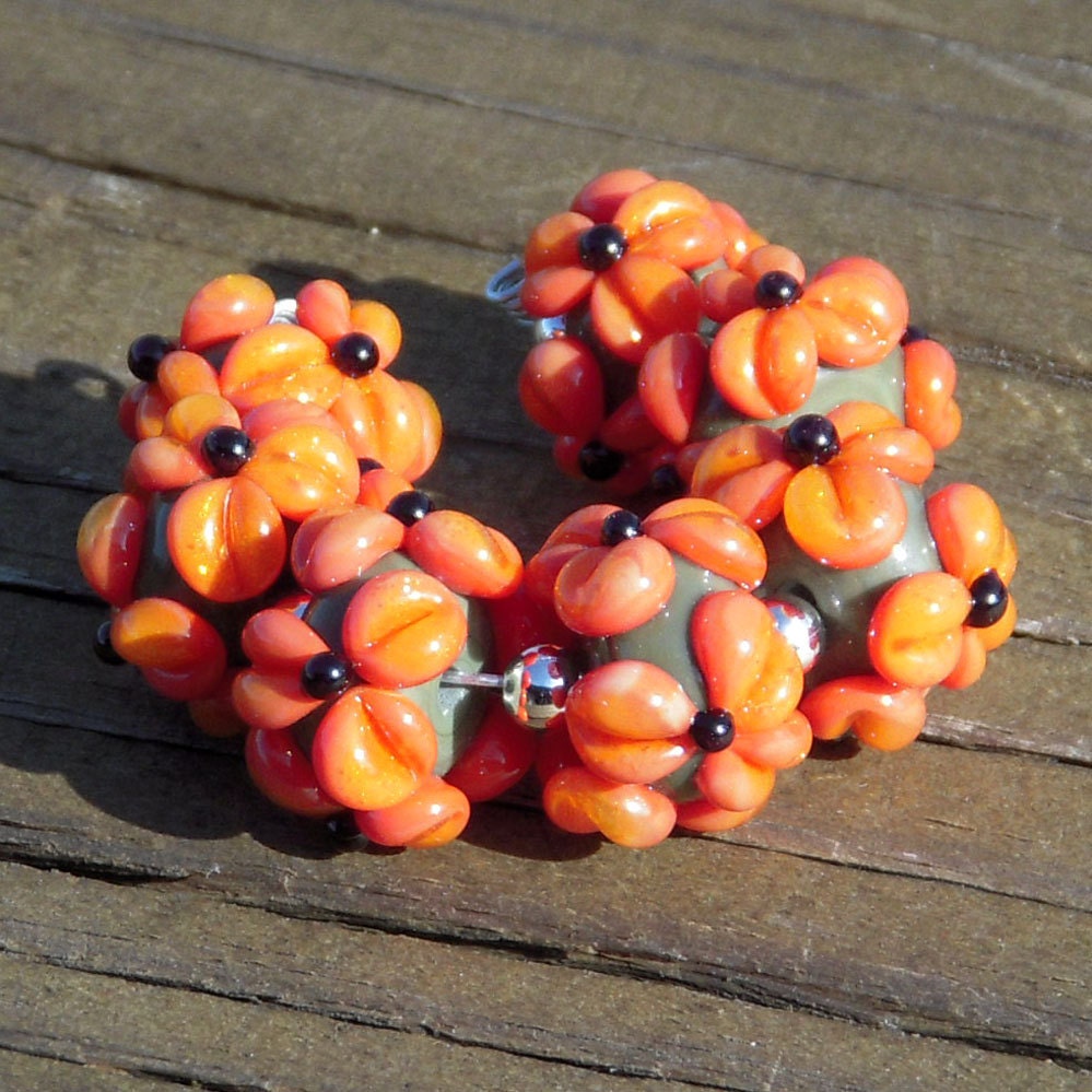 Handmade lampwork beads...Firecracker