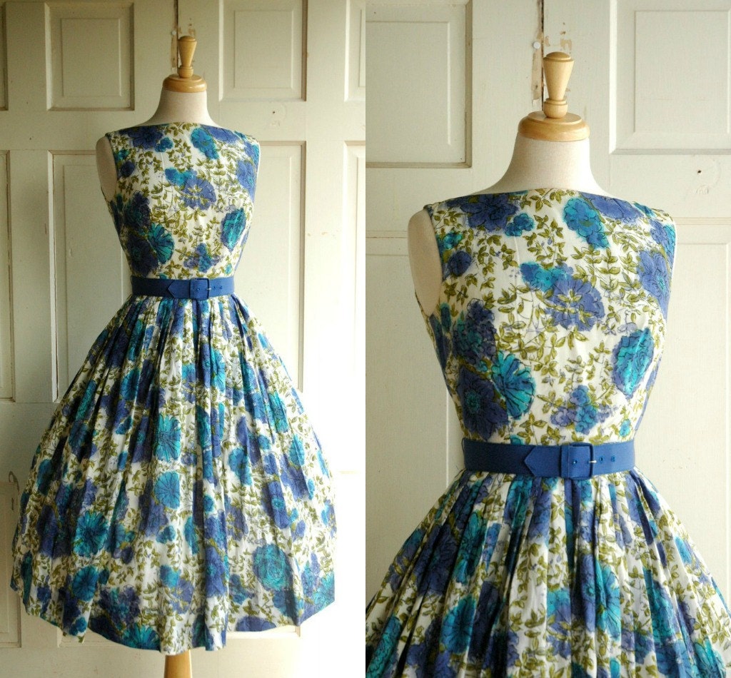 1950s Spring Dress / Vintage Cotton Floral Print Dress