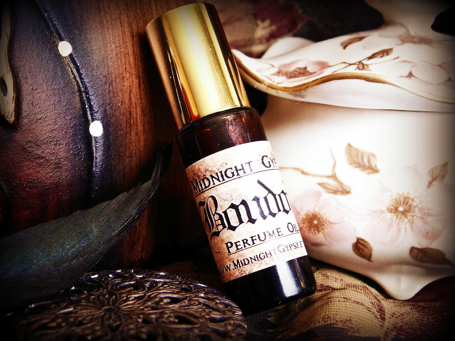 Boudoir Perfume Oil - Vanilla Amber Sandalwood Oak Cedarwood Patchouli 10ml Roll On