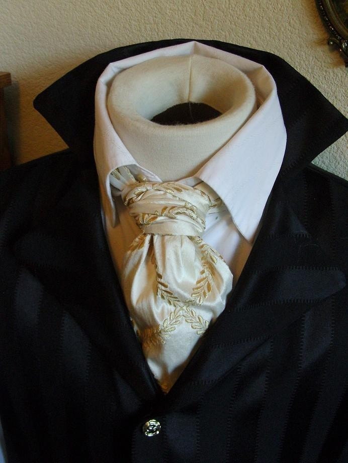 Cravat Ascot