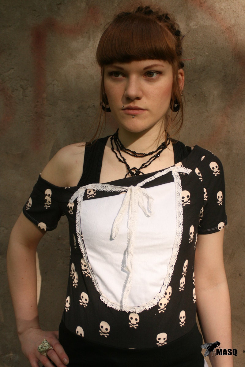 MASQ Skulls pirate top with vintage lace. Size S M