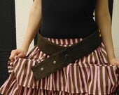 MASQ 2012 brown leatherette steampunk belt with gold coloured gears and studs Size S M L