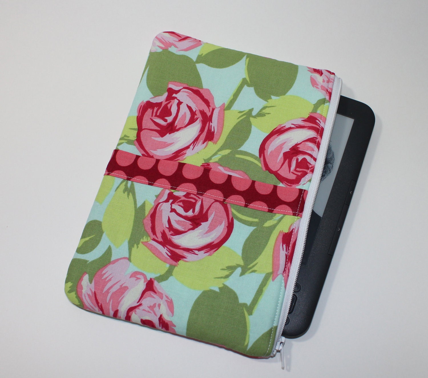 Kindle Fire Case / Kindle Keyboard Cover - Large - Padded eReader Case - Tumble Roses