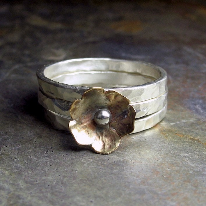 Stacking rings with brass flower - Petite Bloom