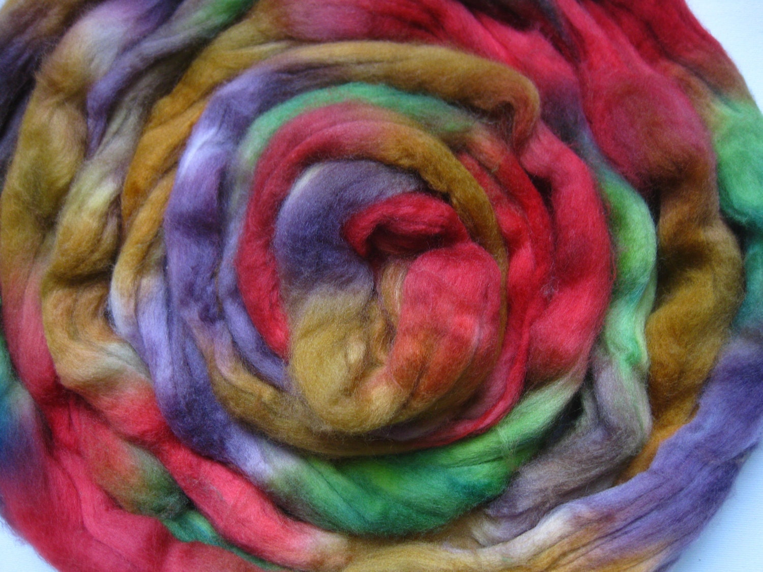 Merino Wool Superwash Roving for Spinning-5.3 ounces-Red, Avocado, Gold
