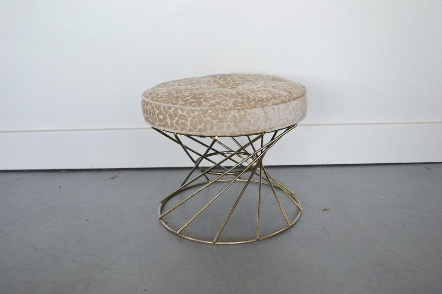 Tornado Stool