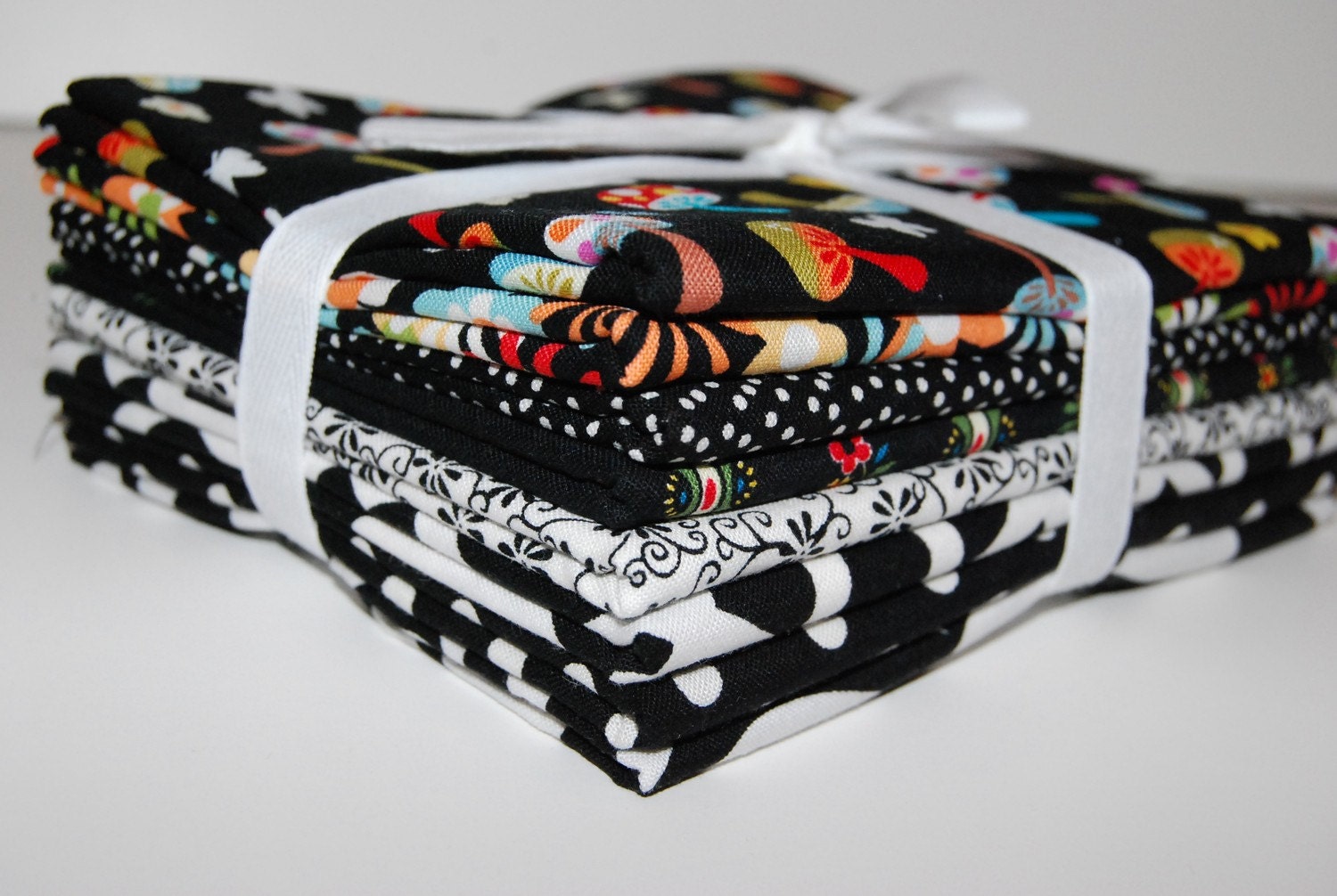 Black and White Fat Quarter Bundle