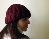 Fisherman Hat Knitted in Bordeaux
