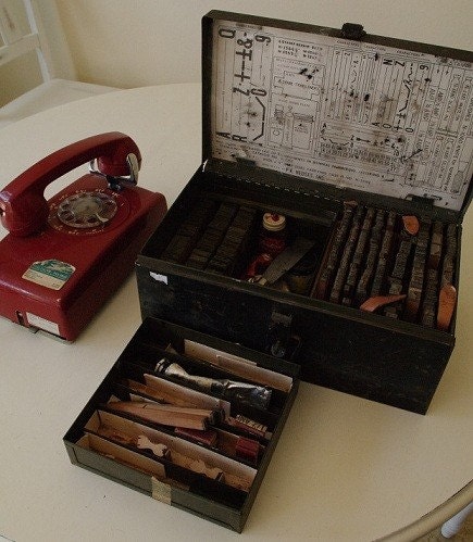 Wholesale Vintage Lot Worth Over 1000 Dollars - Reserved for mbibelot