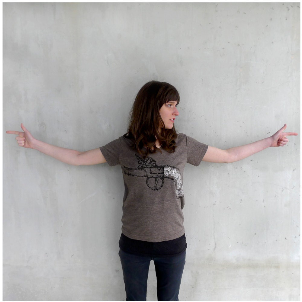 Sure Shot - tshirt for women - MEDIUM - antique pistol screenprint on American Apparel heather brown track tees