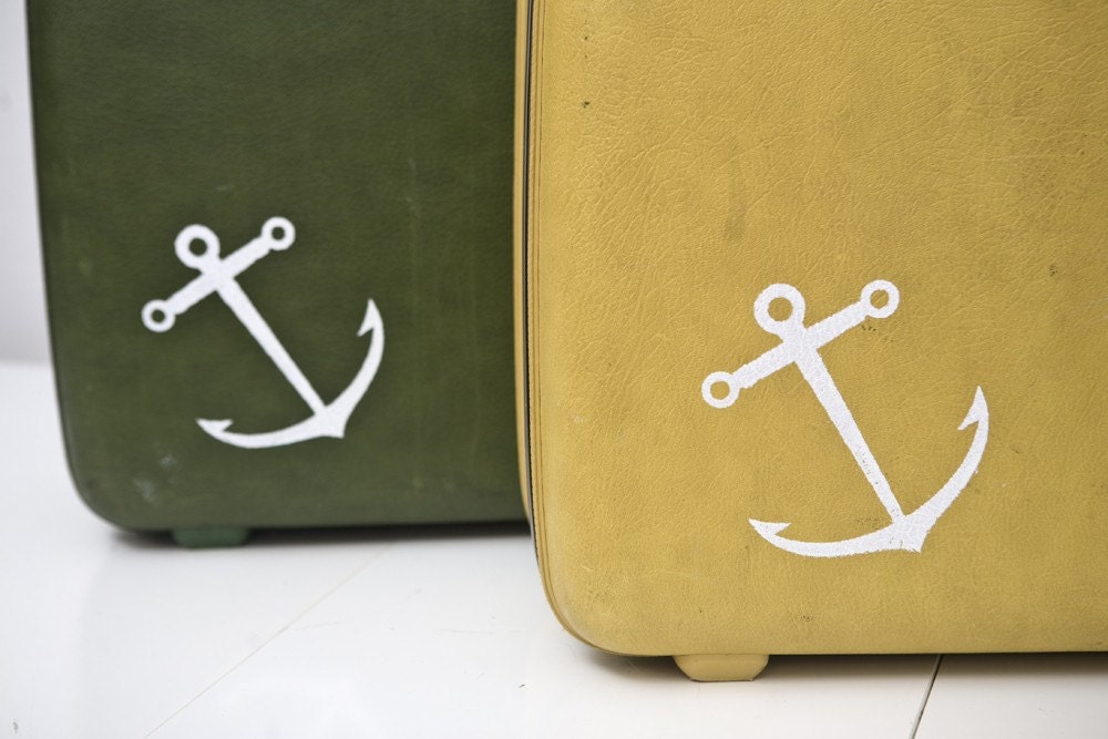 Screen Printed Vintage American Tourister Luggage Set