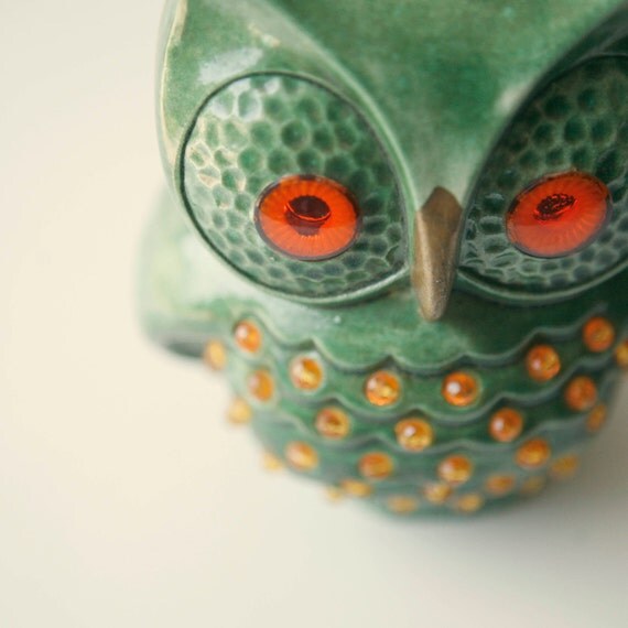 vintage owl light - table or accent lamp