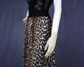 SALE 60s Vanity Fair, On The Prowl, Leopard Half Slip, Large - Vintage Lingerie