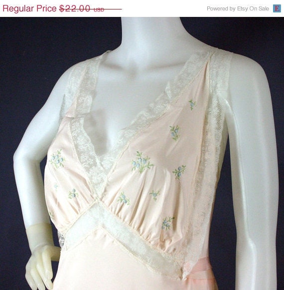 SALE 50s Pink Barbizon Motif Crepe Maxi Gown,  40 - Vintage Lingerie
