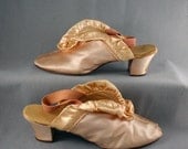 Vintage 30s Silk Satin Peep Toe Heeled Boudoir Slipper Shoes