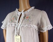 SALE 80s Deadstock Hand Embroidered Bert Yelin for Iris White Cotton Gown, Small - Vintage Lingerie