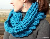 Chunky Crochet Moebius Cowl in Sky Blue Wool Yarn