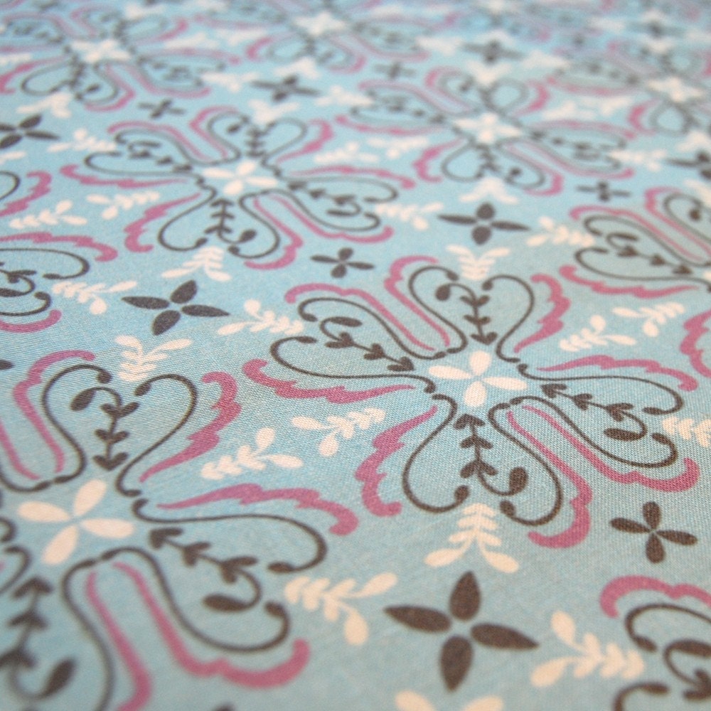 Cotton Fabric - Fat Quarter - Trellis