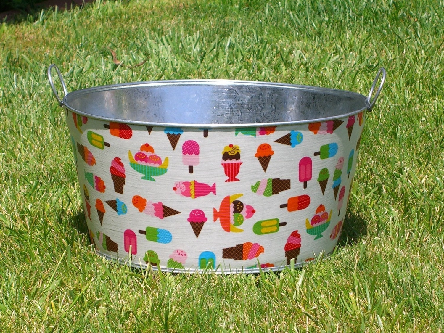 Childrens Photo Prop Large Round Galvanized Party Pastel Popsicles